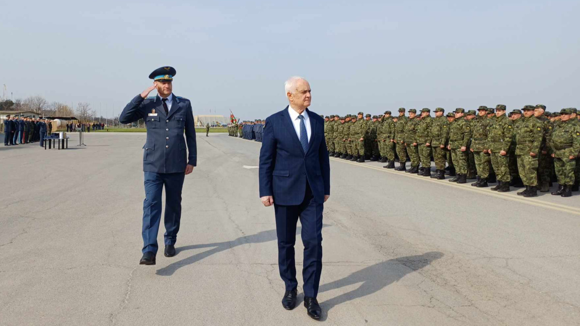 Авиобаза "Граф Игнатиево" празнува 75 години