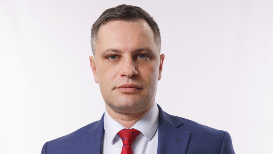 Александър Сиди: Новият дълг плаща старите сметки