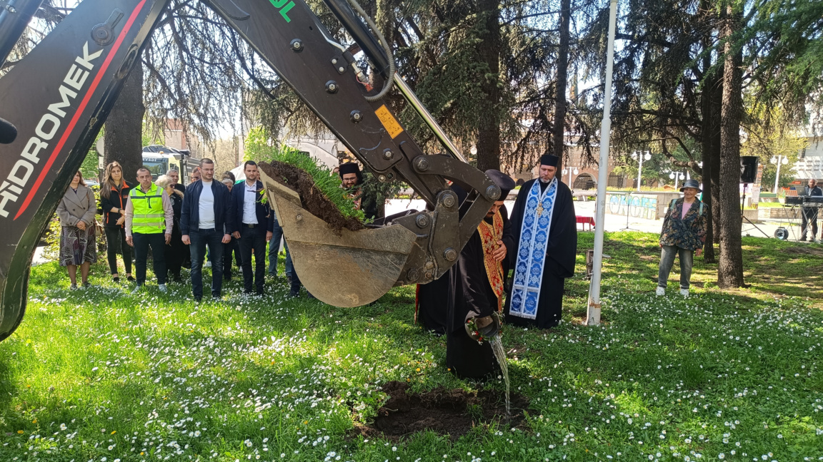 Стартира ремонтът на ул. "Пазарска" и площада зад Универсалния в Стара Загора