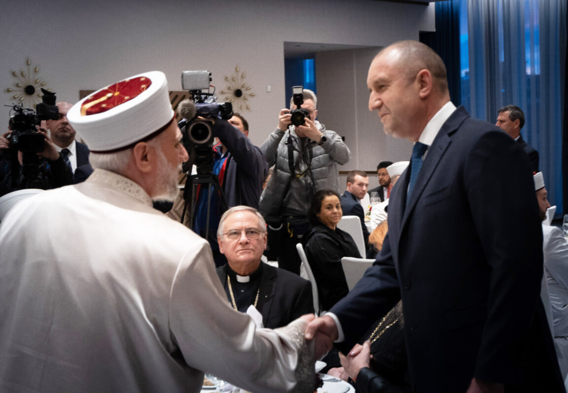 Rumen Radev găzduiește o cină de Iftar