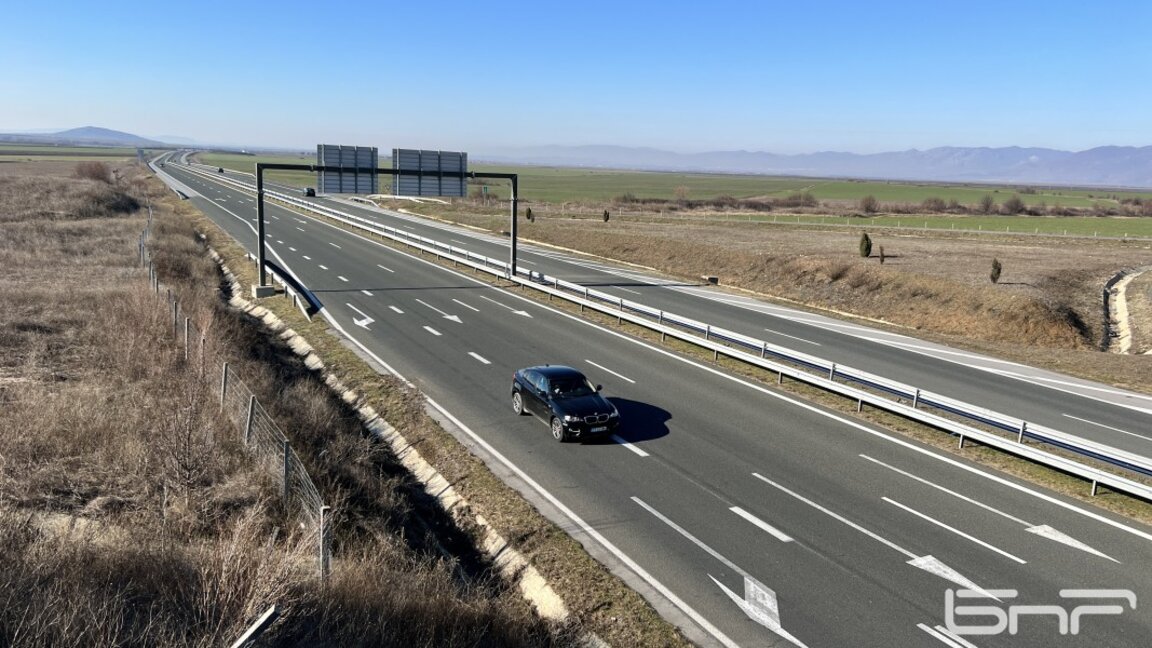 Ремонтът на път I-7 към ГКПП „Лесово“ при „Зимница“ приключва днес