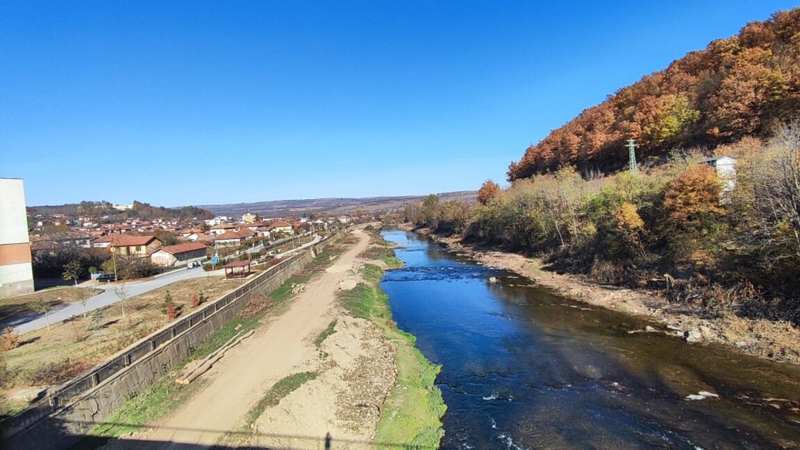 Роман - градът с многото мостове