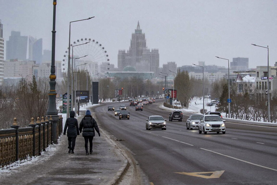100 000 евакуирани в Казахстан, в Оренбург са залети стотици къщи