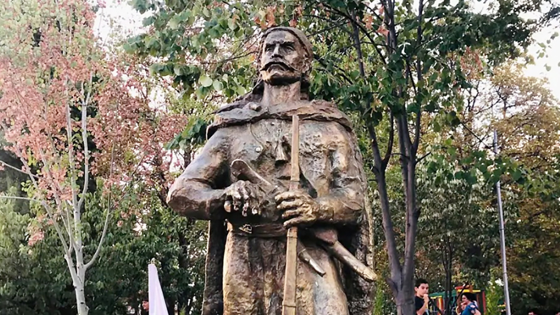 “Strahil, el temible voivoda”: alabando un valiente rebelde búlgaro