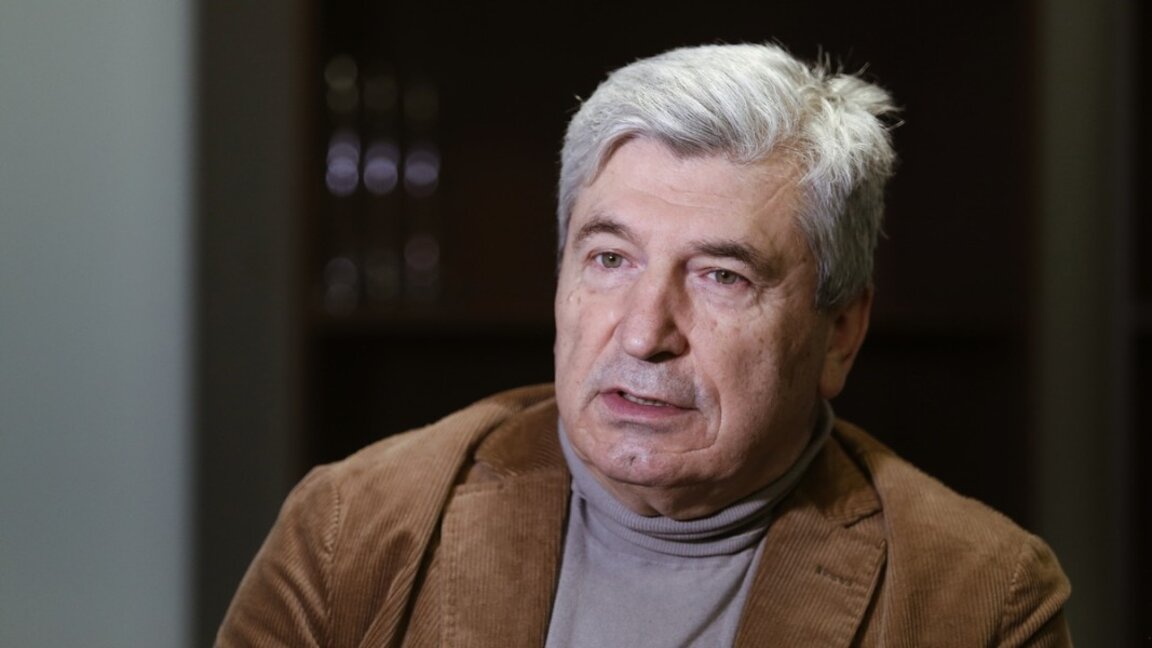 Илиян Василев