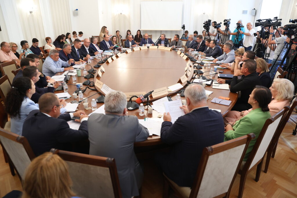 Създават Национален борд по водите за справяне с кризата с безводието