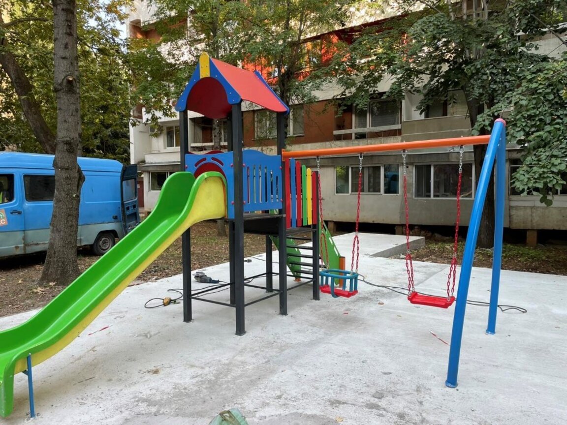 Нови детски площадки ще има във Враца