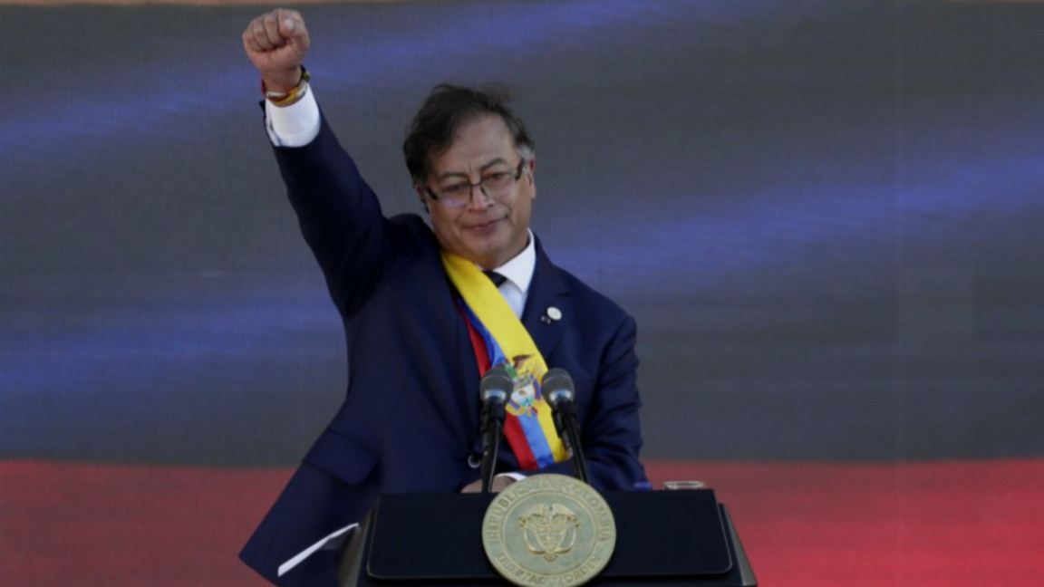 Густаво Петро