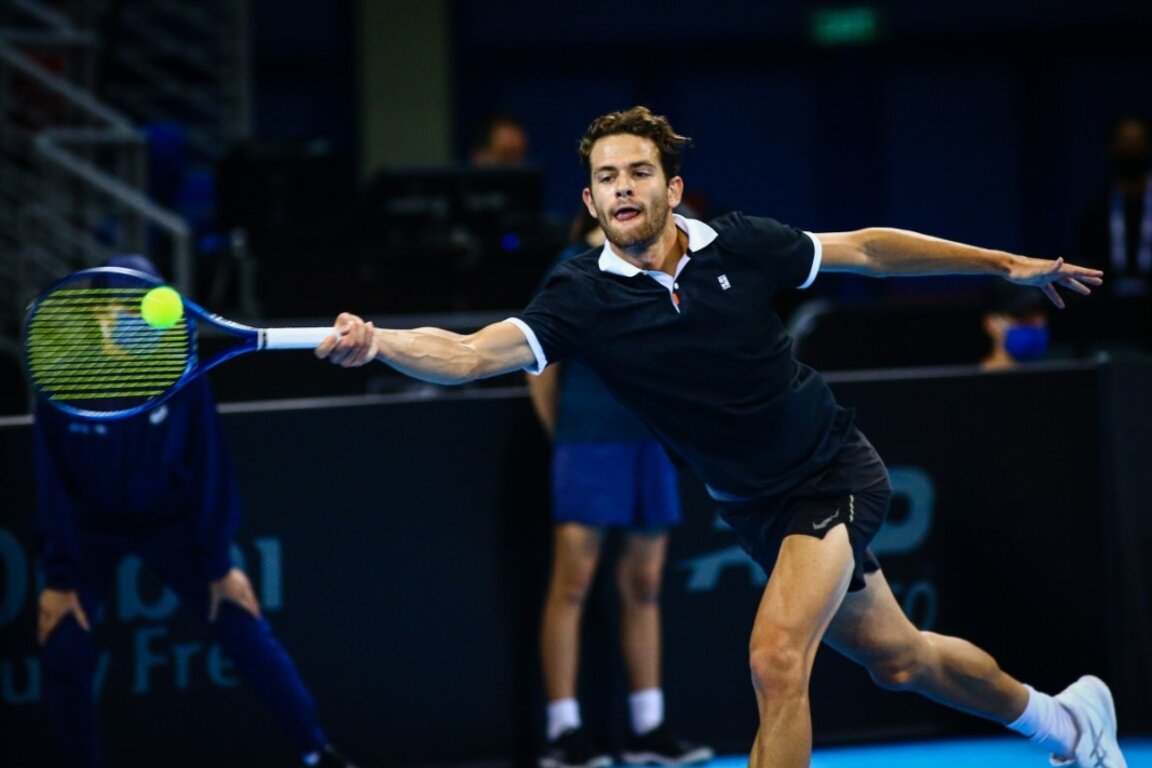 Meci de tenis în sala Arena Armeet din Sofia