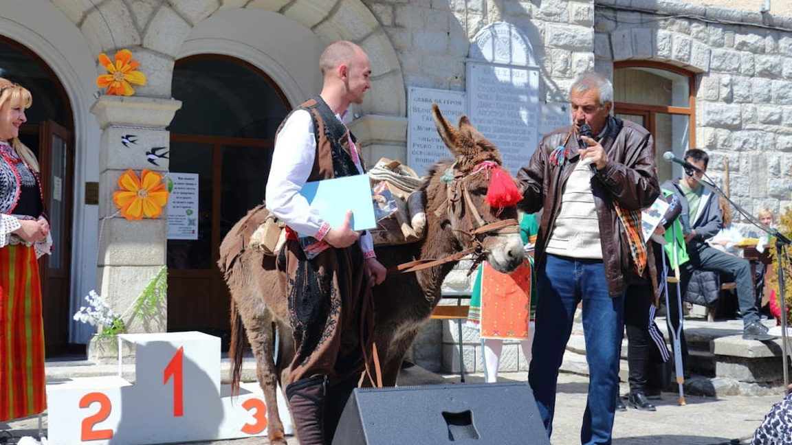 Тодоровден в Момчиловци