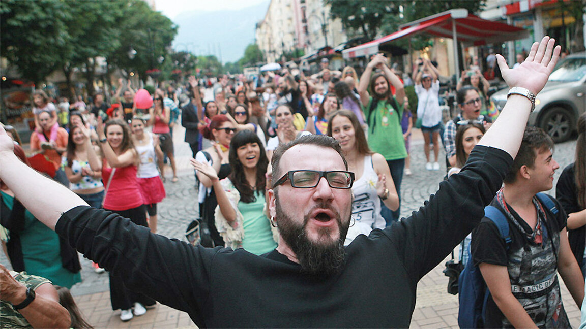 "Юли" – лятото е навсякъде