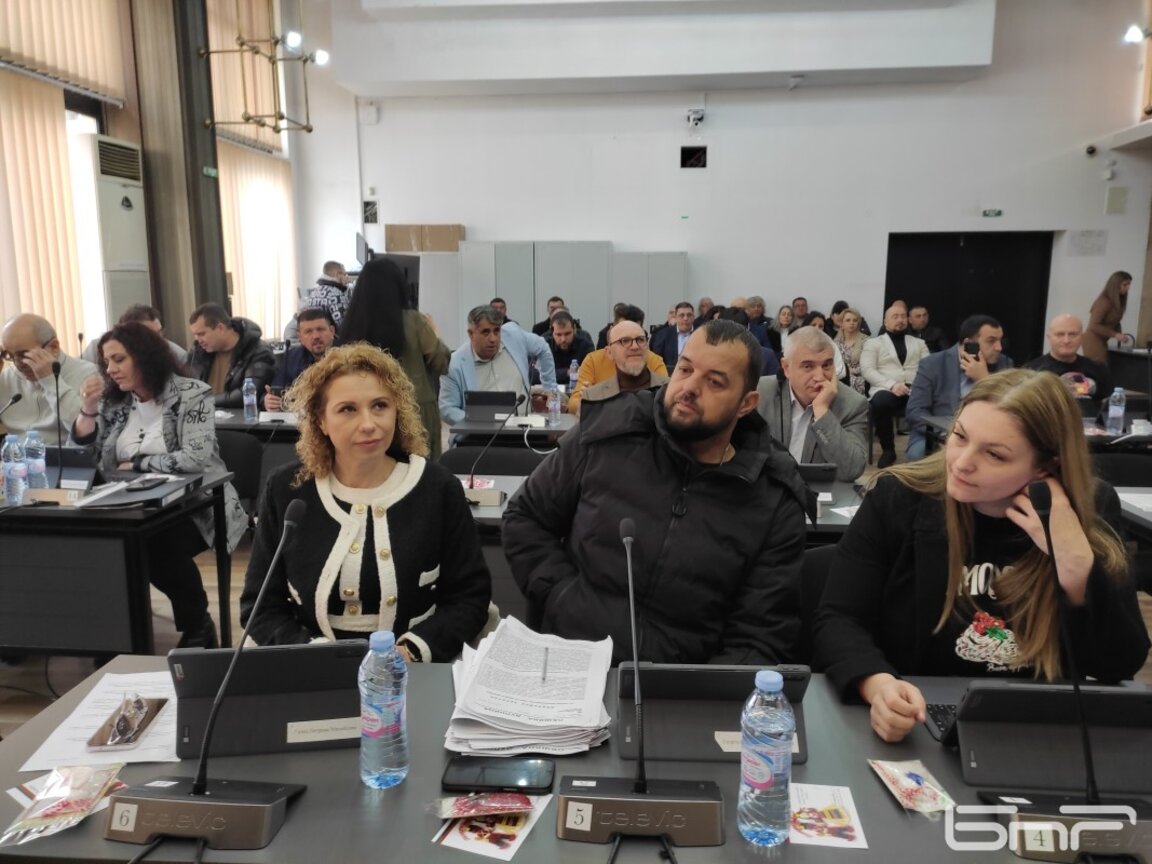Увеличават заплатите на управителите на общински дружества в Дупница