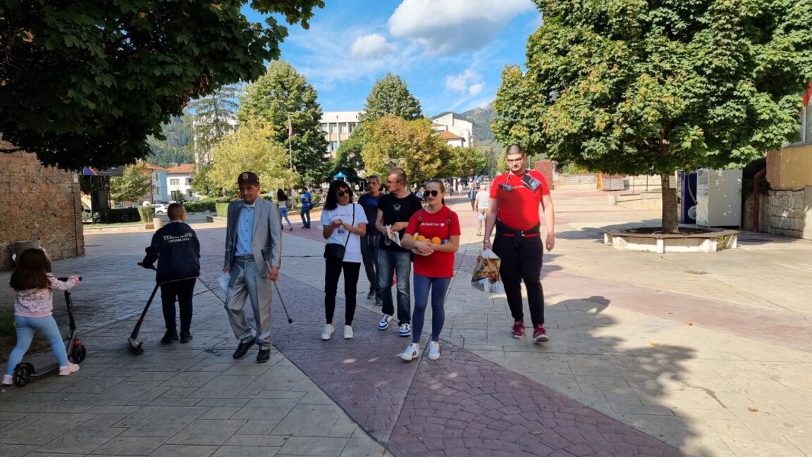 Пятьдесят дронов рисуют сердце во Всемирный день профилактики сердечных заболеваний
