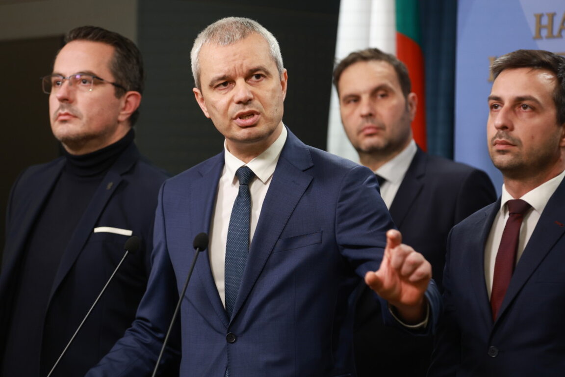 Partia “Vëzrazhdane” organizon një protestë kundër hyrjes së Bullgarisë në eurozonë
