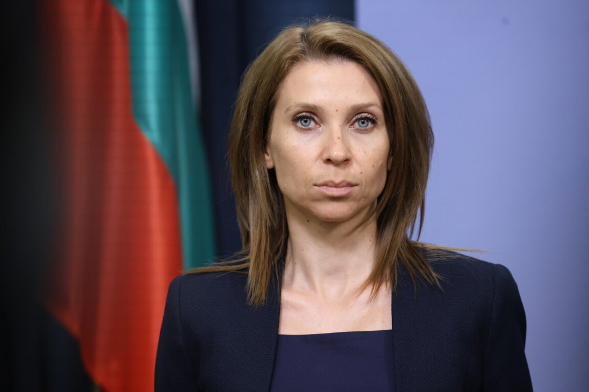 Искра Михайлова