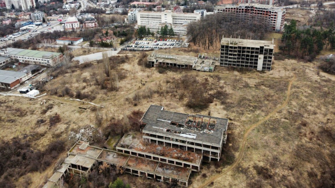 Служебное правительство отменило решение о строительстве частной детской больницы