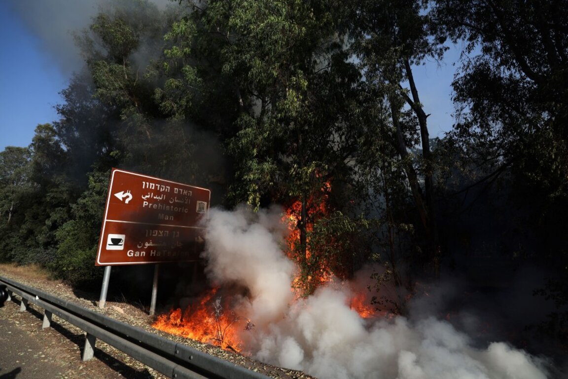 "Хизбула" атакува с дронове и ракети Северен Израел