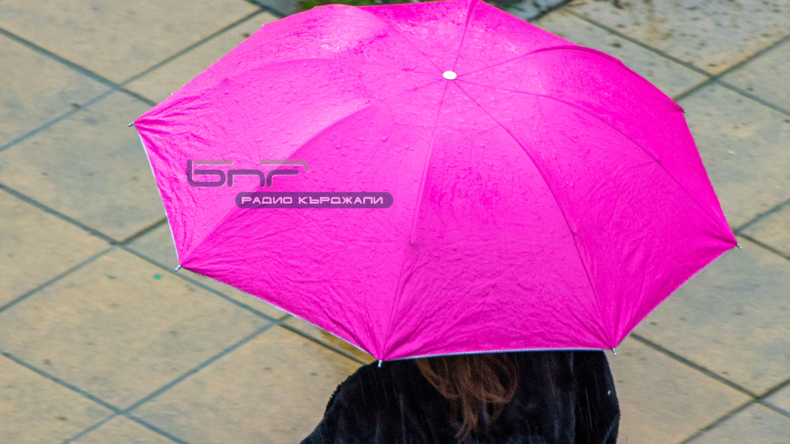 Времето: Облачно, слабо ще превали дъжд