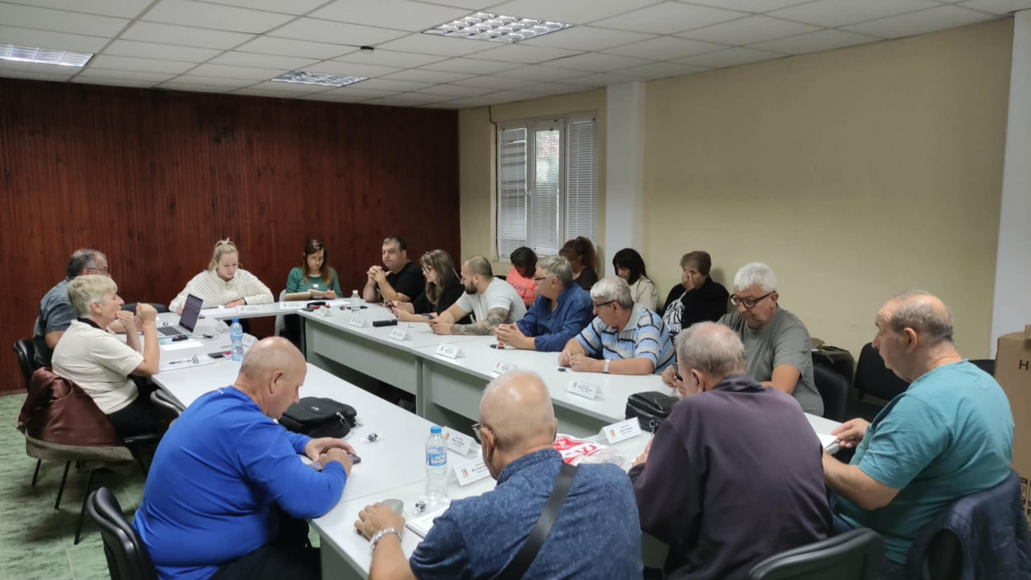 Запазват училището и детската група в Раковица