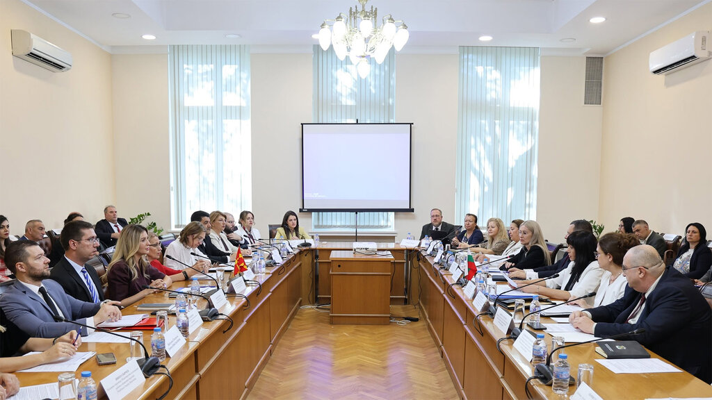 Bulgaria și Macedonia de Nord discută tunelul feroviar Ghiueșevo