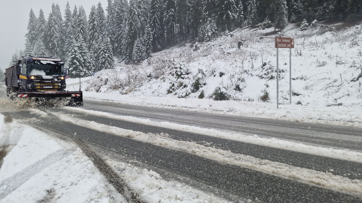 Пътищата са проходими при зимни условия