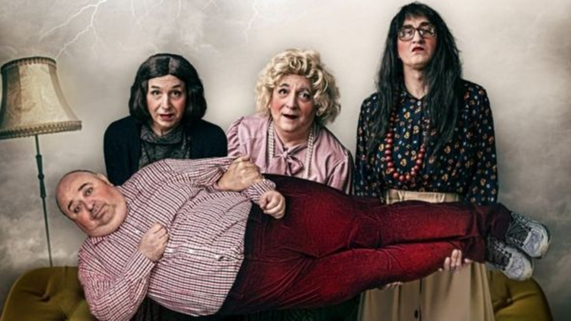 Играят комедията "Натюрморт със затлъстял племенник" в Бургас