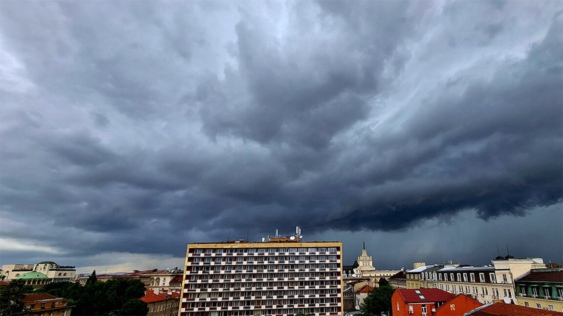 Prognoza meteo: Ziua de miercuri vine cu nori