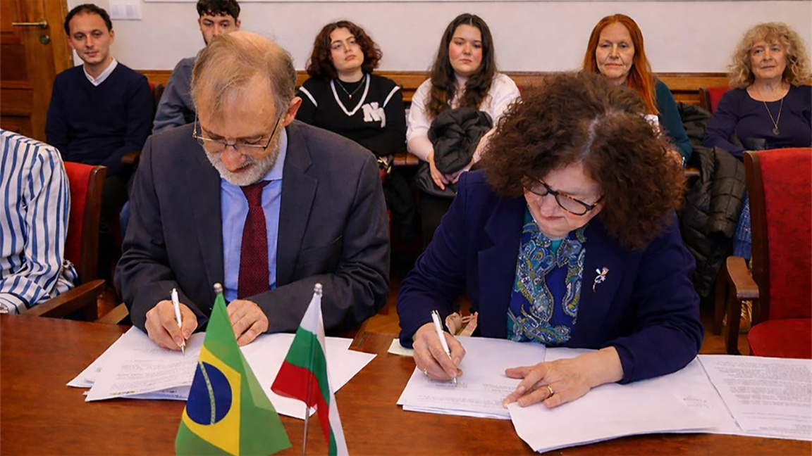 Las Bibliotecas Nacionales de Bulgaria y Brasil con proyectos conjuntos 