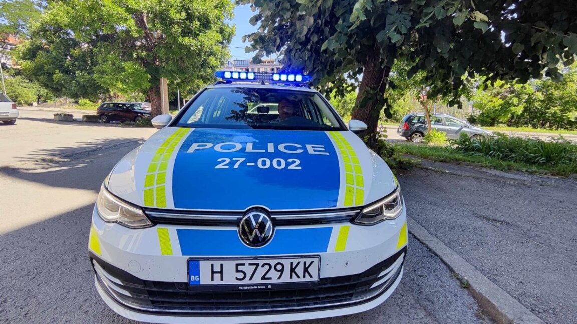 Пиян водач пред болницата