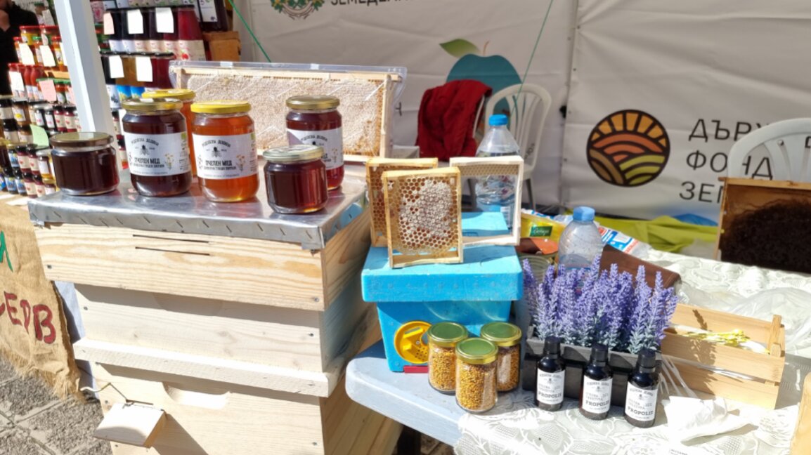Momchilgrad encanta a los habitantes de Sofía con sabores y folclore rodopianos