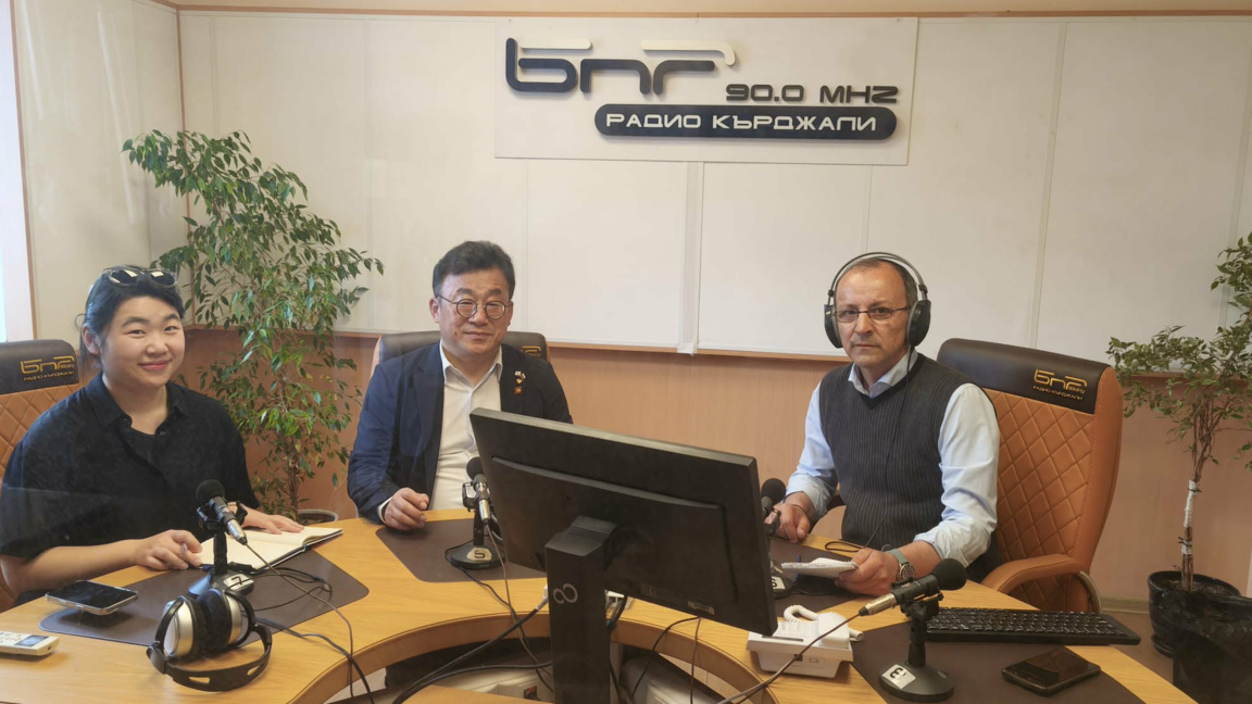Делегация от Асоциацията на корейските журналисти посети радио Кърджали