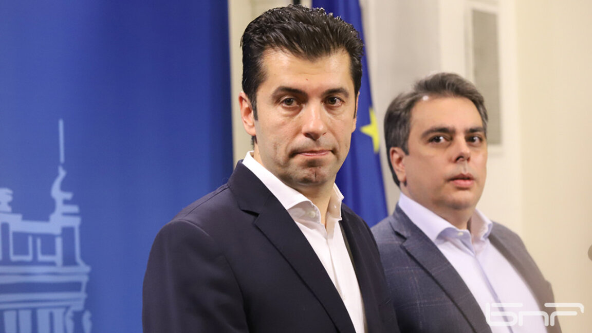 Съпредседателите на ПП Кирил Петков и Асен Василев, архив.