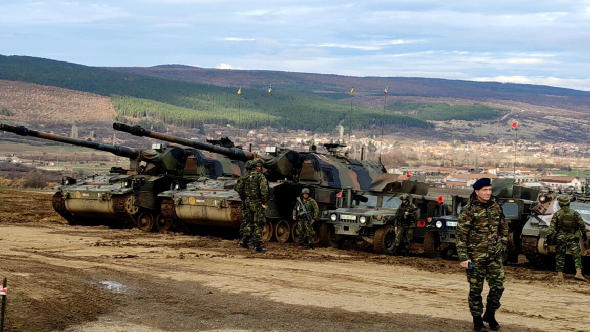 Un nuevo contingente militar italiano de la OTAN llega a Bulgaria