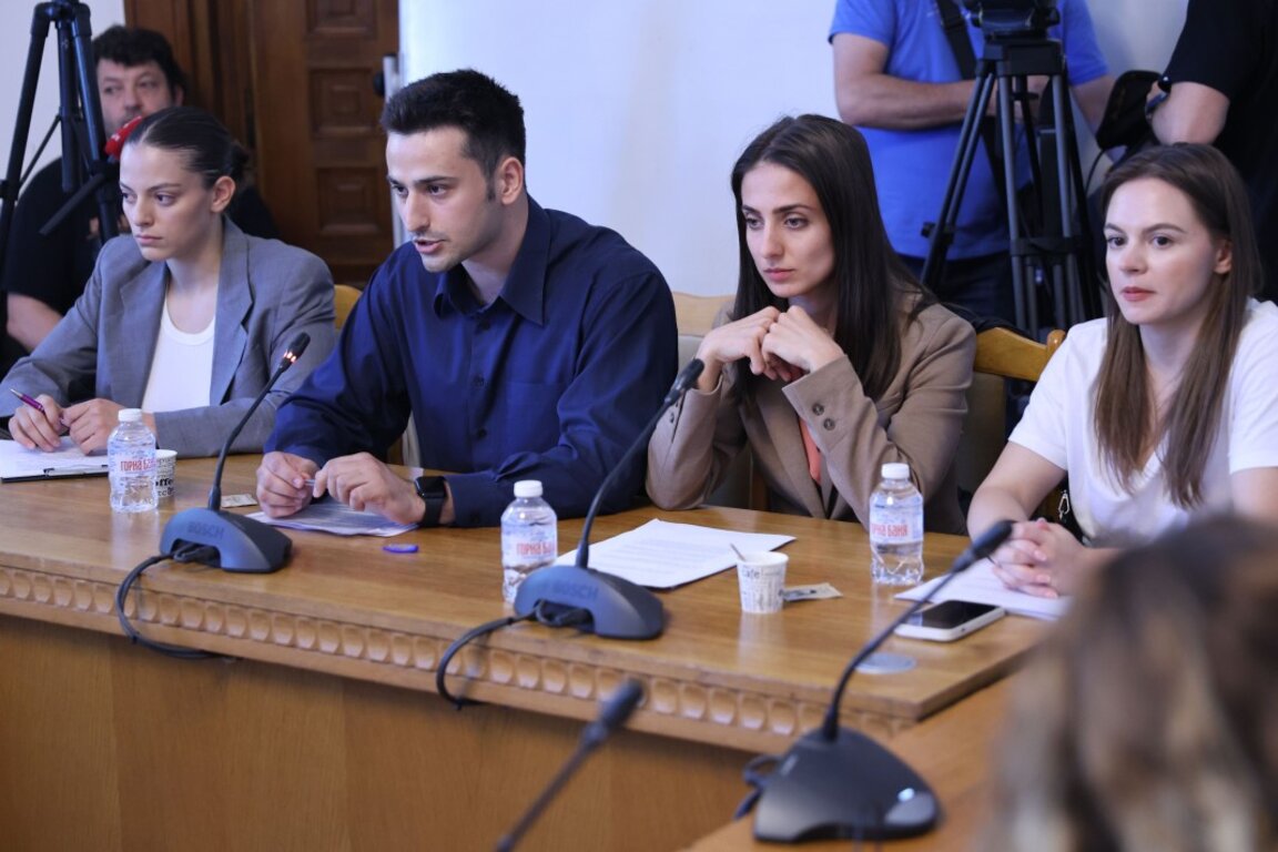 Genç doktorlar, asgari ücret olarak ortalama maaşın %150’sini talep etti