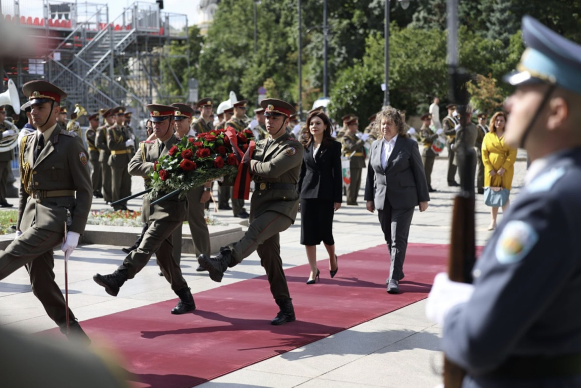 Kryetarja e Parlamentit të Shqipërisë, Elisa Spiropali, në vizitë zyrtare në Sofje: integrimi europian dhe siguria rajonale në qendër të bisedimeve