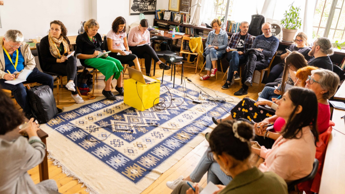 Translators from Bulgarian invited for translation and editing hives in Sofia