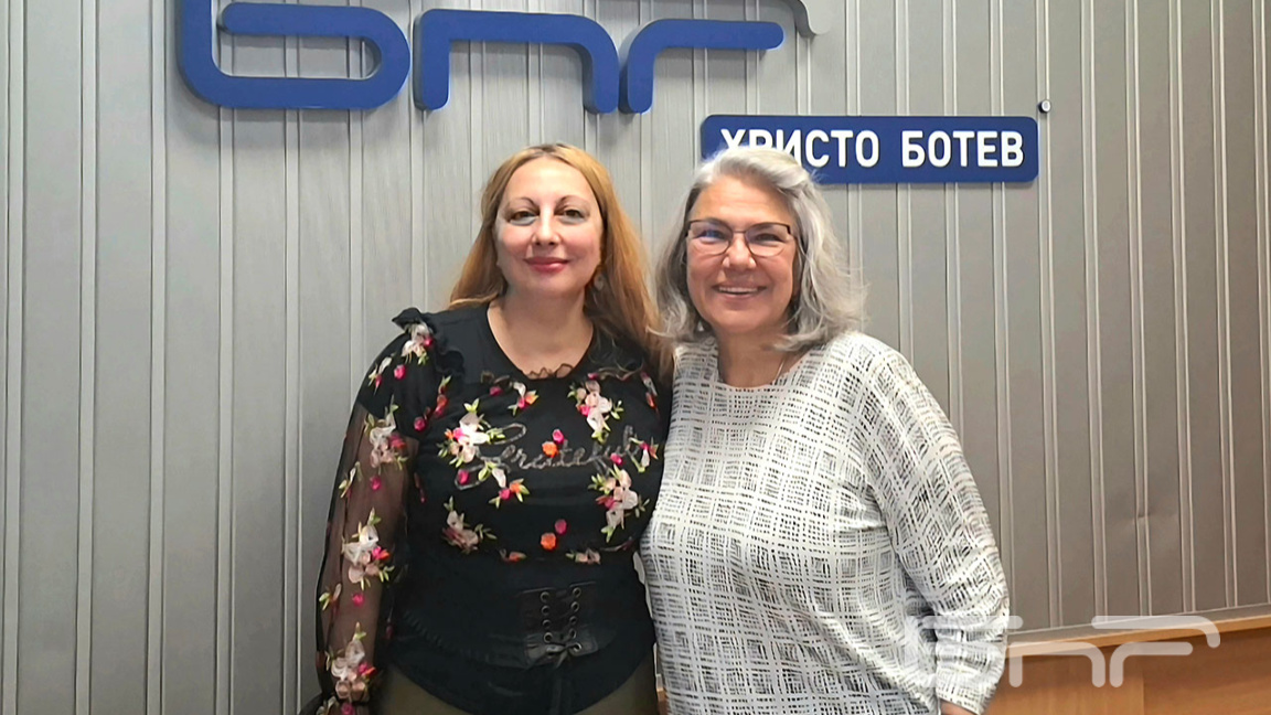 Мария Мира Христова и Марта Вачкова (вдясно)