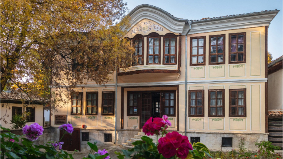 Сребровата къща