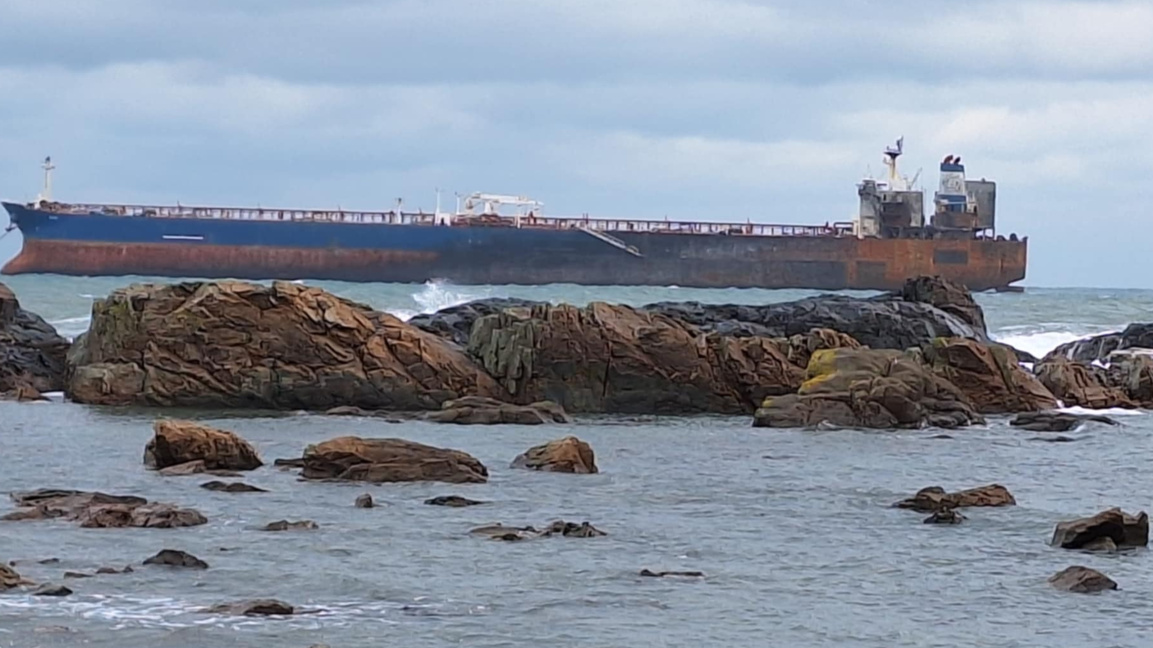 Хора от Ахтопол притеснени заради танкера "Кайрос"