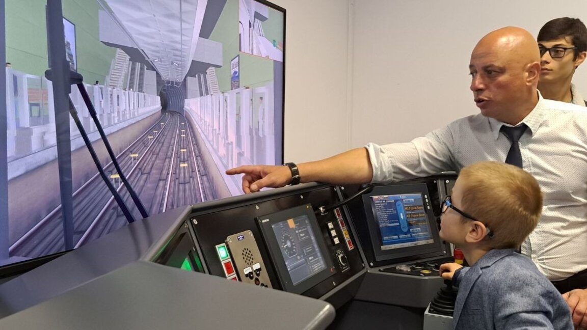 El 1 de junio los niños podrán ver de cerca cómo se conducen los trenes del metro