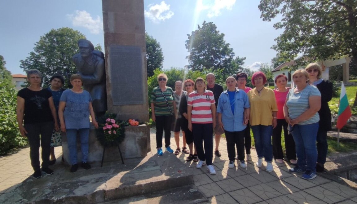 В Пчеларово почетоха Ботев и загиналите за България