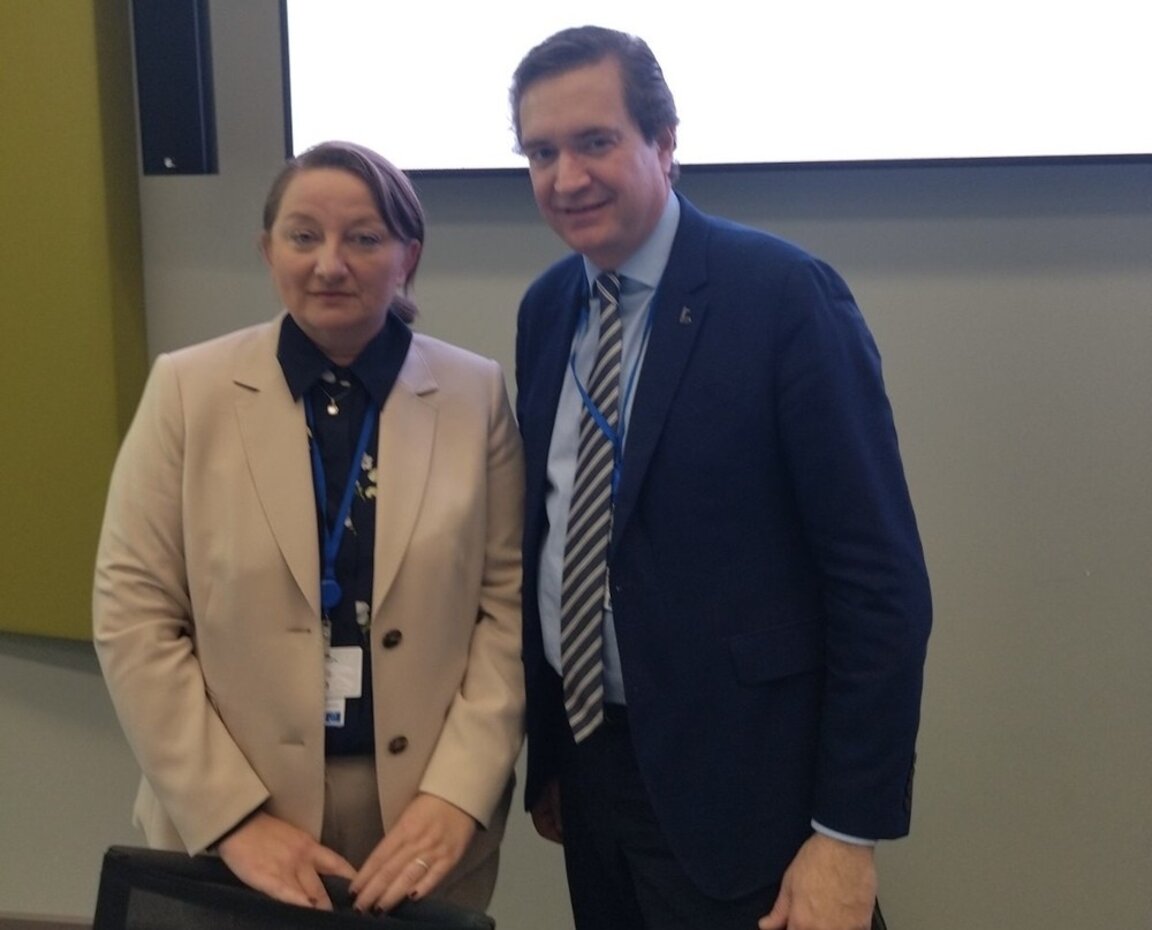 Деница Сачева с президента на групата на ЕНП Пабло Хиспан след избора