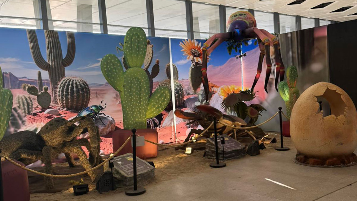 Изложбата "Нашествието на гигантските буболечки" гостува в София