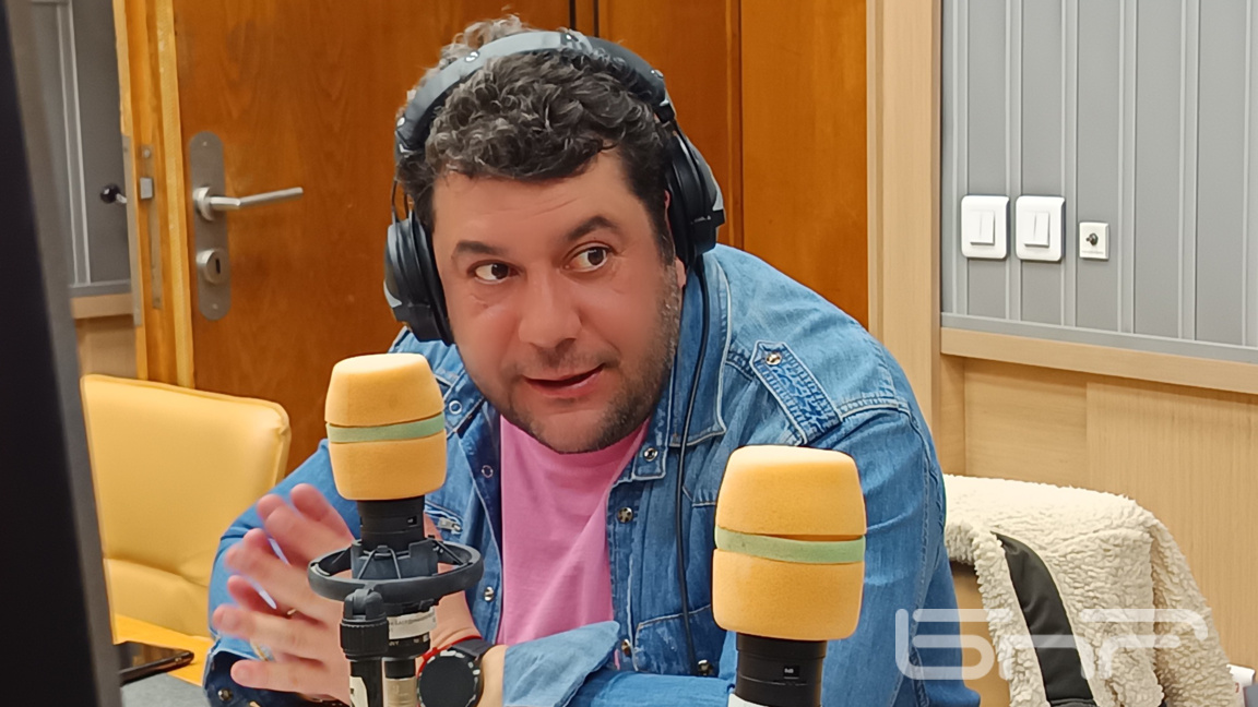 Евгени Будинов - актьор от Народния театър