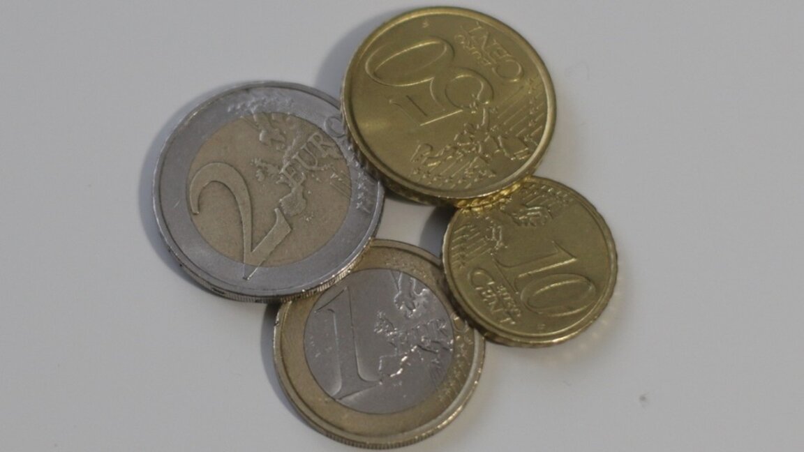 La pièce bulgare de 2 euros portera l'inscription "Dieu protège la Bulgarie"...