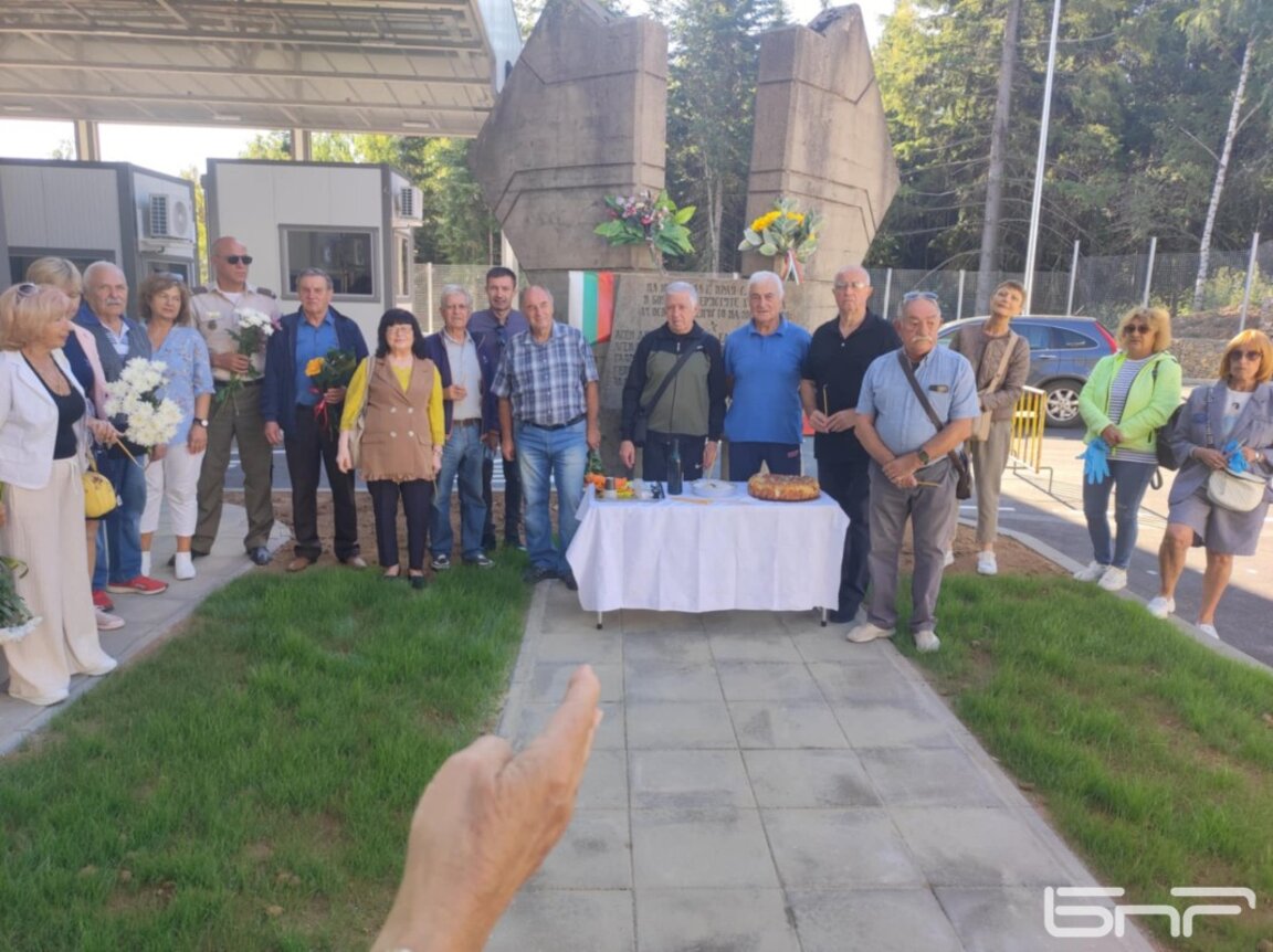 Подвигът на 9-те гвардейци край Звегор е памет, която не бива да забравяме
