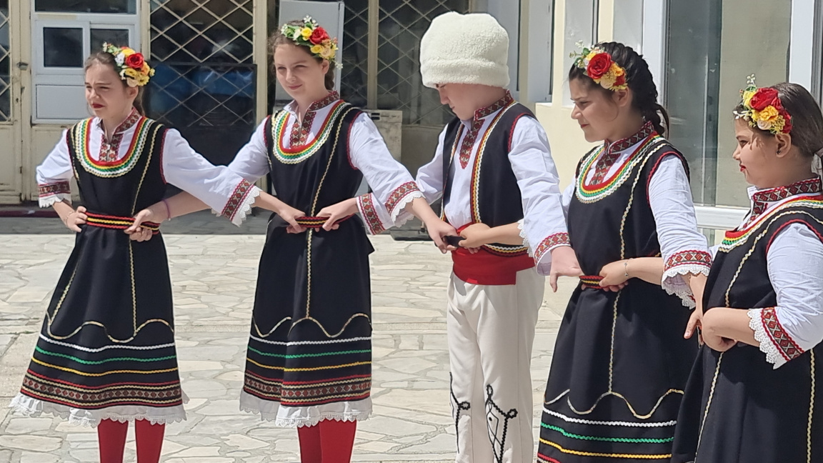 Село Мещица е домакин на фолклорния фестивал „Дай, бабо, огънче“