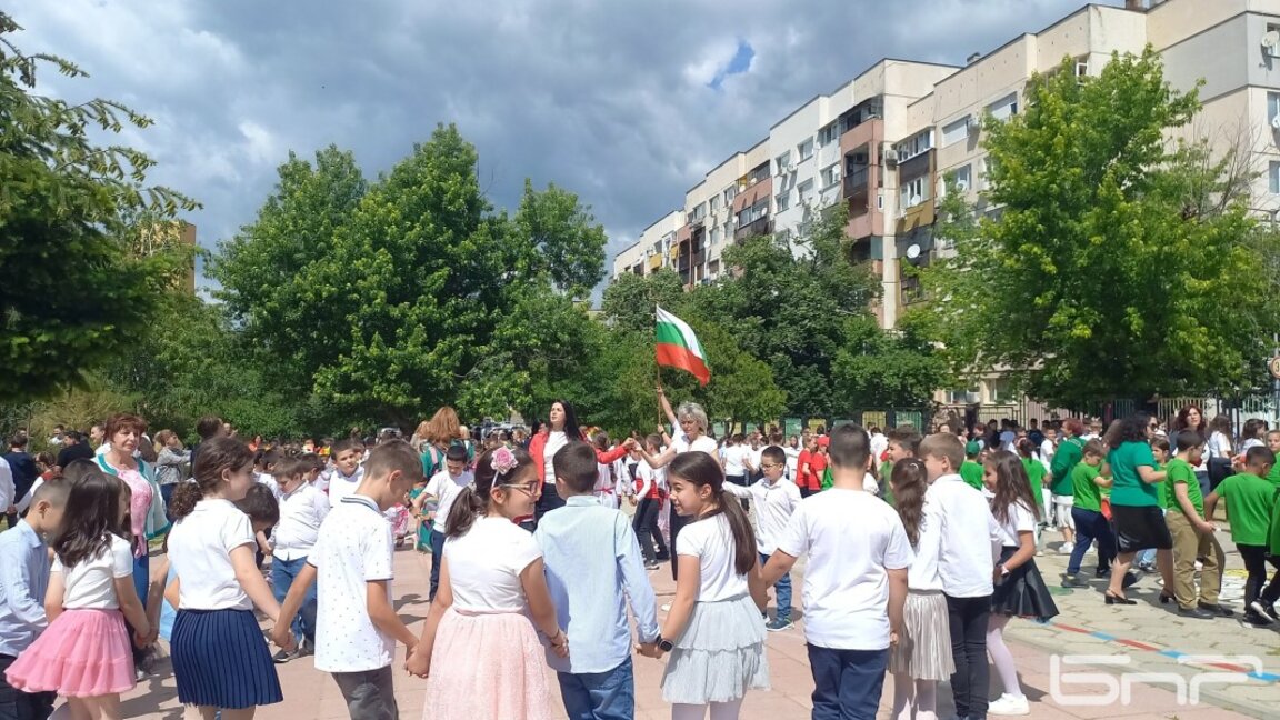 24 кръга за 24 май в Осмо СУ в Благоевград