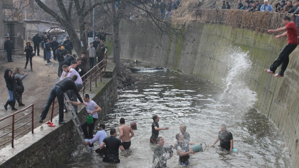 "Къпанки" в Перущица