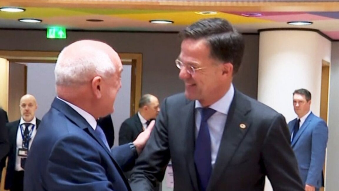 Premierul olandez demisionar sprijină Bulgaria pentru aderarea la Schengen pe cale terestră